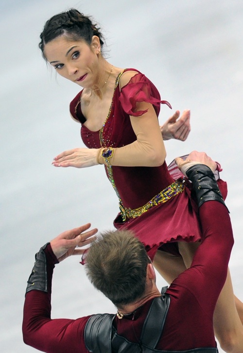 Фоторепортаж о выступлении Веры Базаровой и Юрия Ларионова на сочинском Гран-при. Фото: Julian Finney/Getty Images Фоторепортаж о выступлении Веры Базаровой и Юрия Ларионова на сочинском Гран-при. Фото: Julian Finney/Getty Images